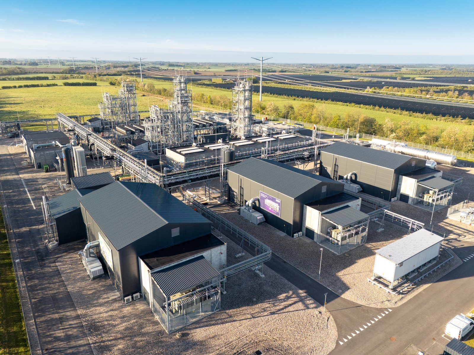 © European Energy An e-methanol plant beside a solar field
